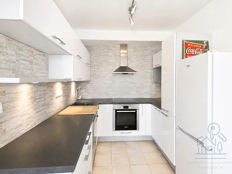 Pronájem bytu 2+kk 56 m², V Háji, Praha - Holešovice